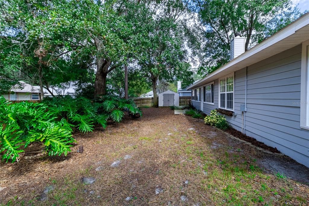 Activo con contrato: $350,000 (3 camas, 2 baños, 1982 Pies cuadrados)