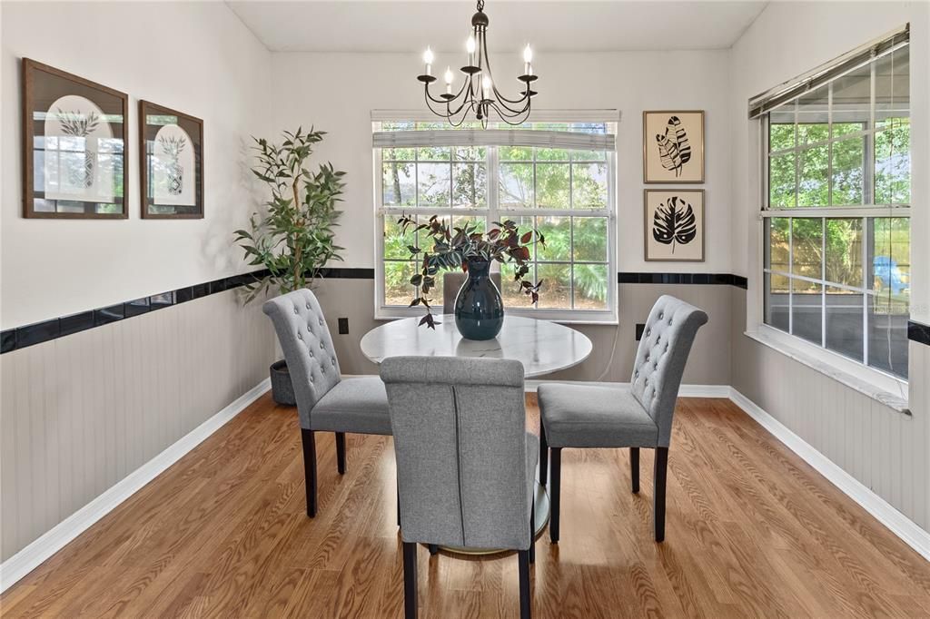 Activo con contrato: $350,000 (3 camas, 2 baños, 1982 Pies cuadrados)