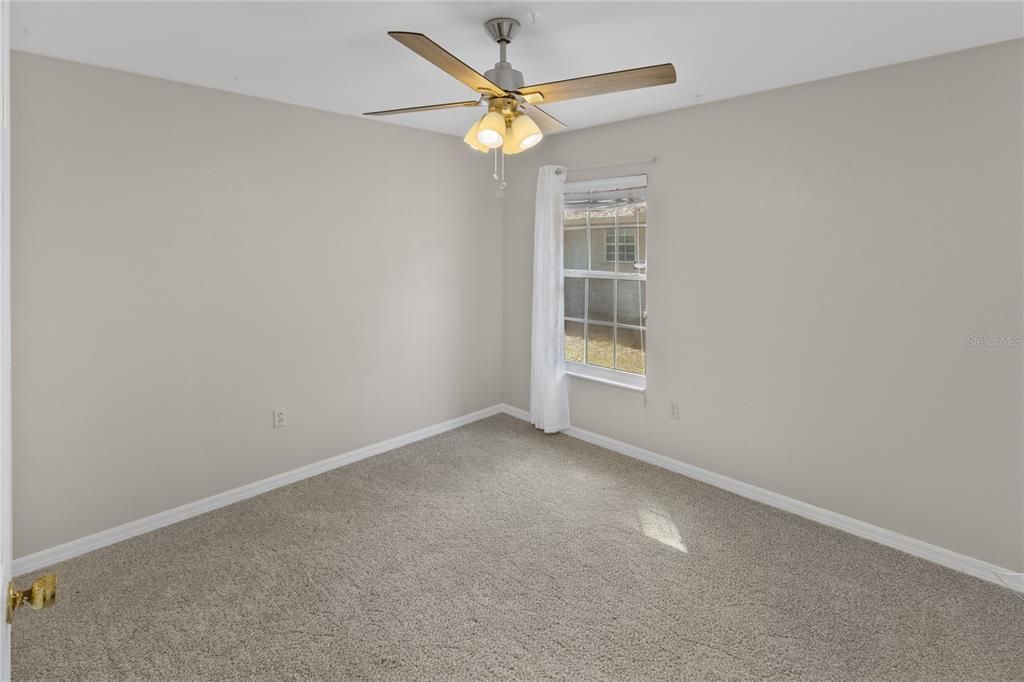 Activo con contrato: $350,000 (3 camas, 2 baños, 1982 Pies cuadrados)