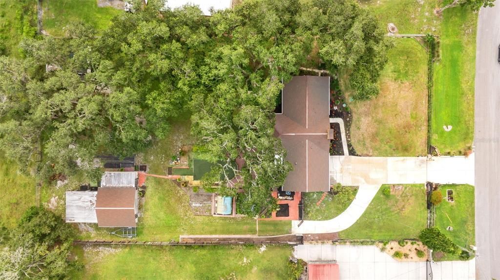 For Sale: $580,000 (3 beds, 2 baths, 2027 Square Feet)