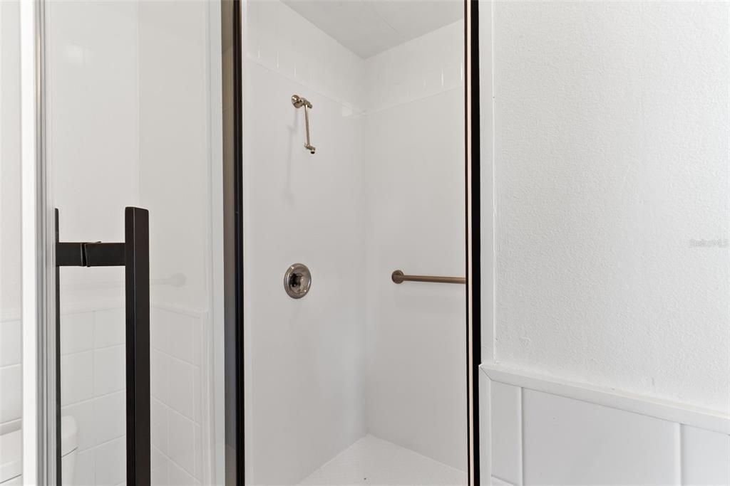 For Sale: $580,000 (3 beds, 2 baths, 2027 Square Feet)