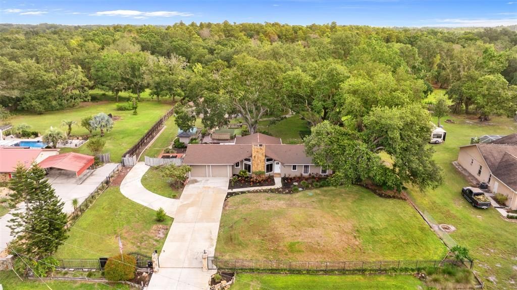 For Sale: $580,000 (3 beds, 2 baths, 2027 Square Feet)