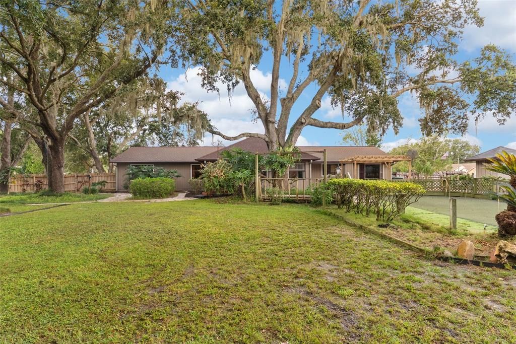 For Sale: $580,000 (3 beds, 2 baths, 2027 Square Feet)