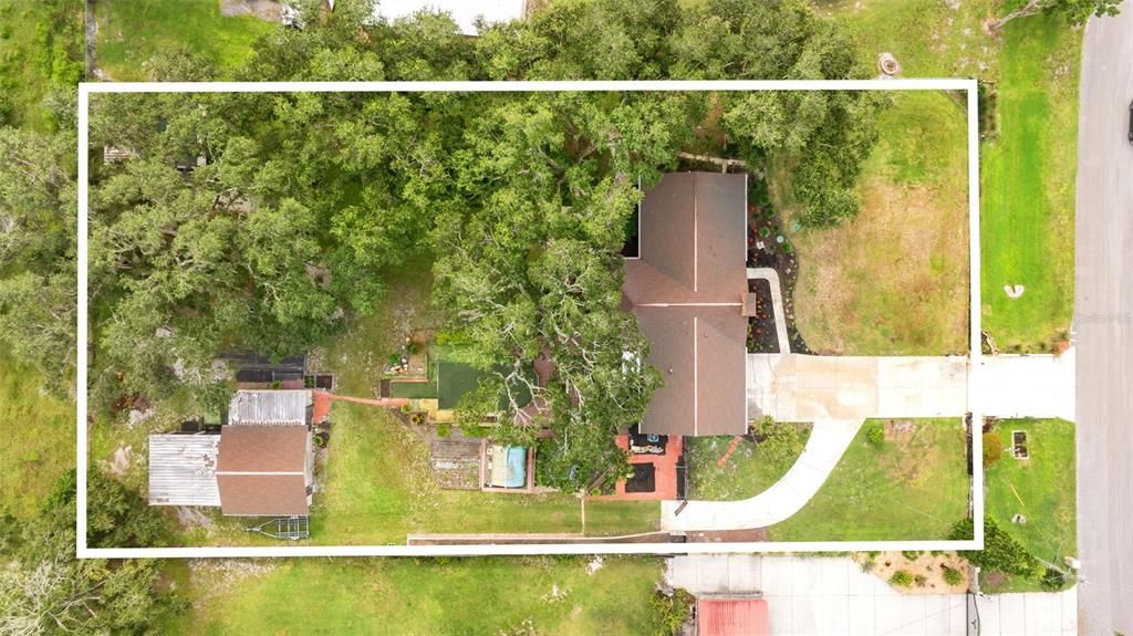 For Sale: $580,000 (3 beds, 2 baths, 2027 Square Feet)