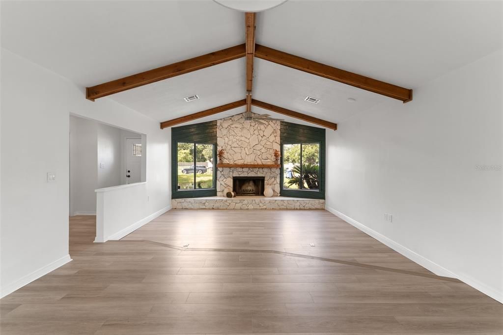 For Sale: $580,000 (3 beds, 2 baths, 2027 Square Feet)