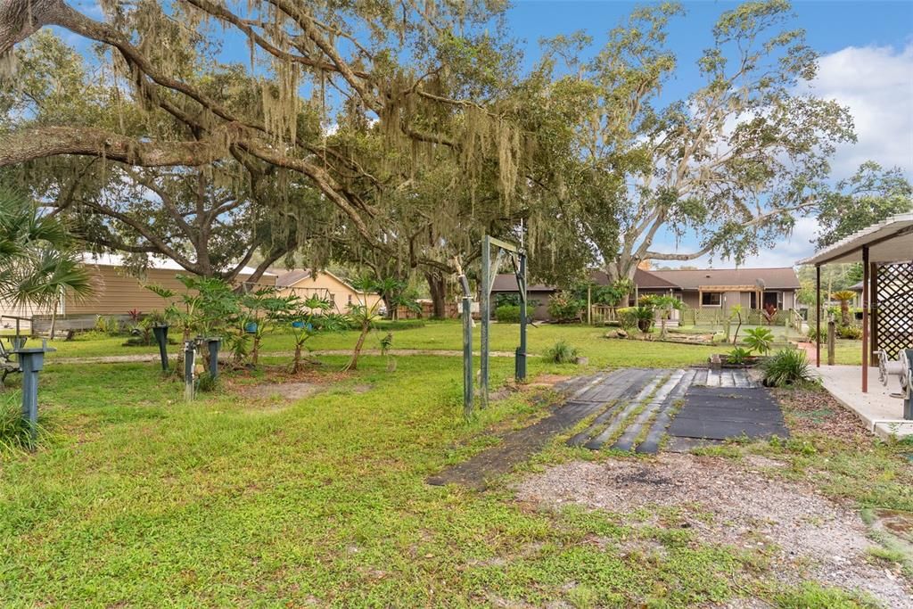 For Sale: $580,000 (3 beds, 2 baths, 2027 Square Feet)