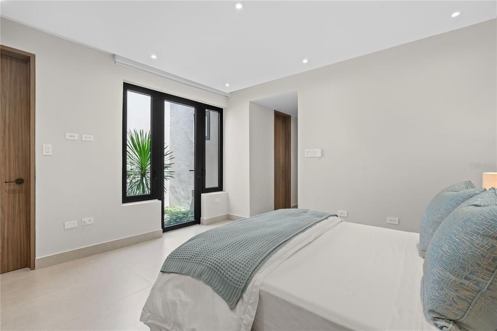 待售: $9,995,000 (5 贝兹, 5 浴室, 4729 平方英尺)