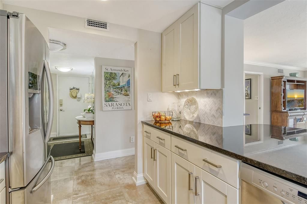 Activo con contrato: $650,000 (3 camas, 2 baños, 1474 Pies cuadrados)