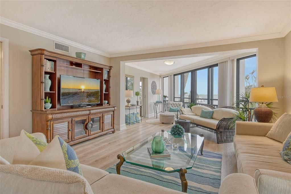 Activo con contrato: $650,000 (3 camas, 2 baños, 1474 Pies cuadrados)