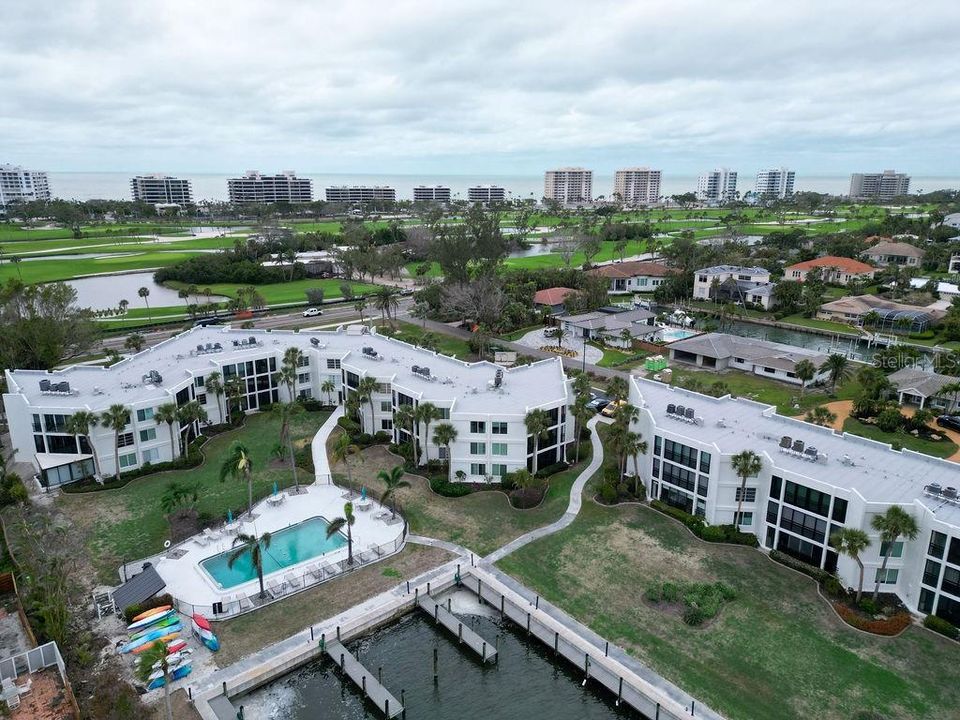 Activo con contrato: $650,000 (3 camas, 2 baños, 1474 Pies cuadrados)