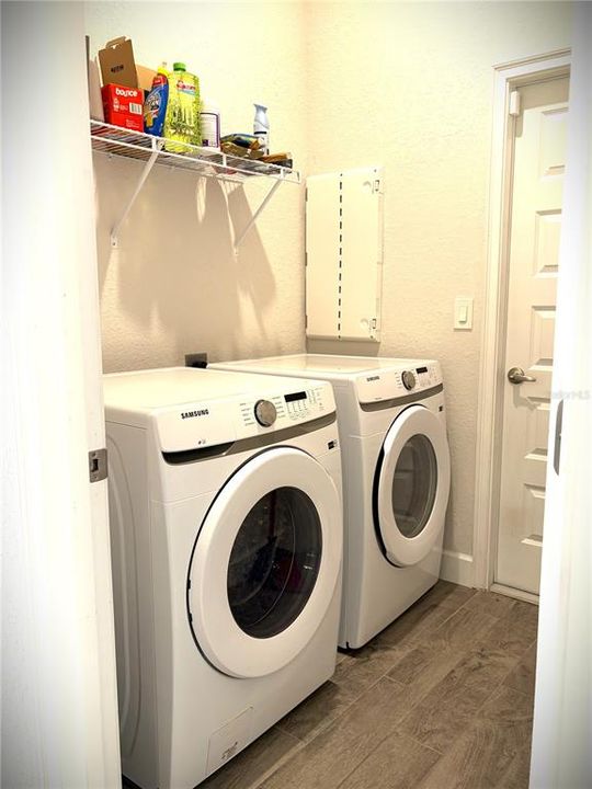 待售: $324,800 (4 贝兹, 2 浴室, 1825 平方英尺)