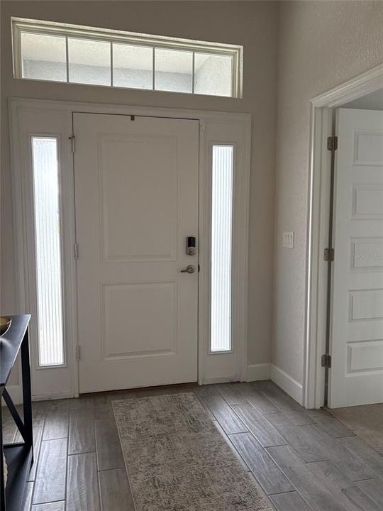 待售: $324,800 (4 贝兹, 2 浴室, 1825 平方英尺)