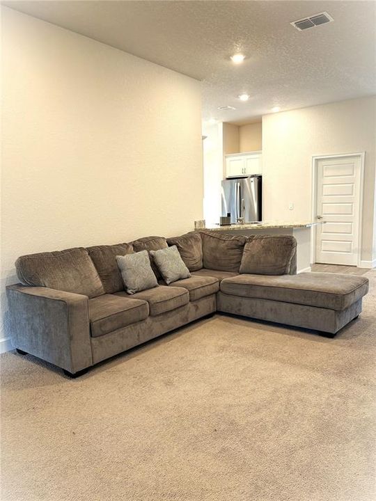 待售: $324,800 (4 贝兹, 2 浴室, 1825 平方英尺)