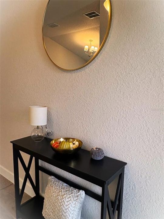 待售: $324,800 (4 贝兹, 2 浴室, 1825 平方英尺)