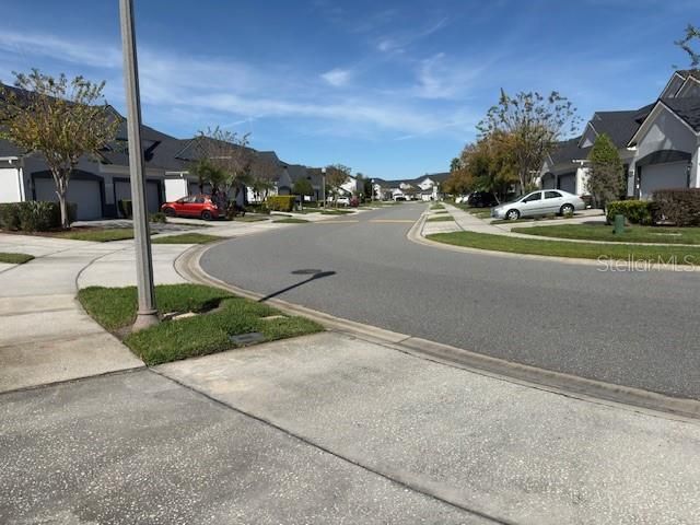 For Sale: $452,000 (3 beds, 3 baths, 2059 Square Feet)