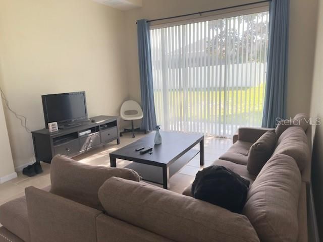 For Sale: $452,000 (3 beds, 3 baths, 2059 Square Feet)