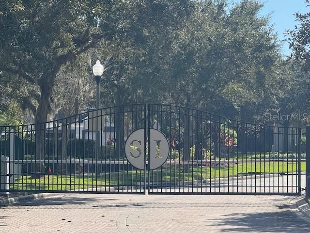 For Sale: $452,000 (3 beds, 3 baths, 2059 Square Feet)