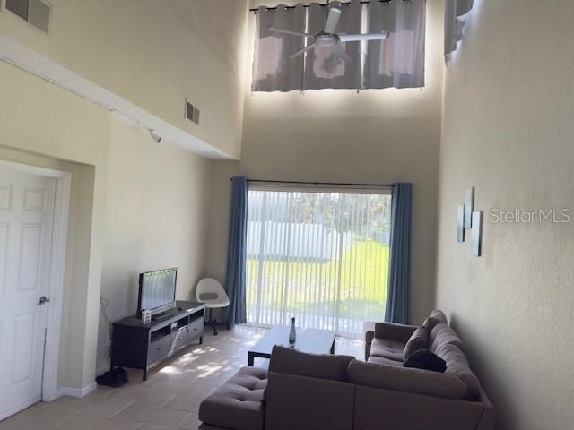 For Sale: $452,000 (3 beds, 3 baths, 2059 Square Feet)