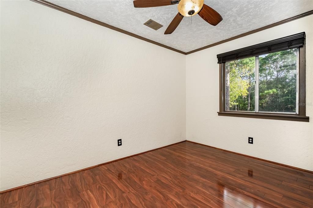 待售: $349,900 (3 贝兹, 1 浴室, 1144 平方英尺)