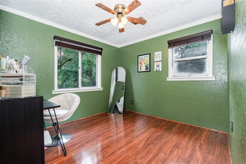 待售: $349,900 (3 贝兹, 1 浴室, 1144 平方英尺)