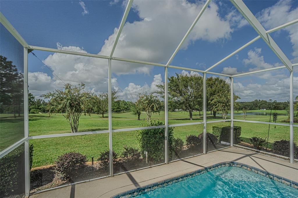 Activo con contrato: $695,000 (4 camas, 3 baños, 2601 Pies cuadrados)