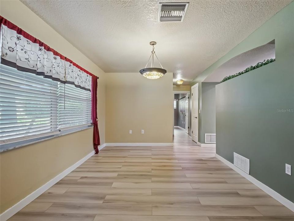 For Sale: $1,050,000 (4 beds, 3 baths, 3182 Square Feet)