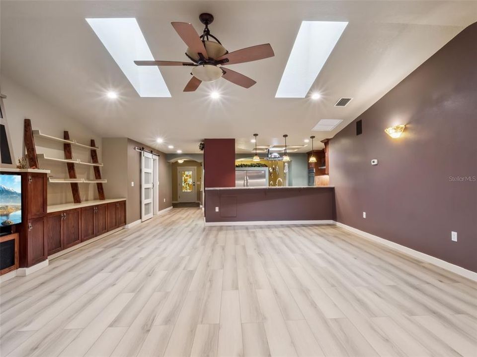 For Sale: $1,050,000 (4 beds, 3 baths, 3182 Square Feet)