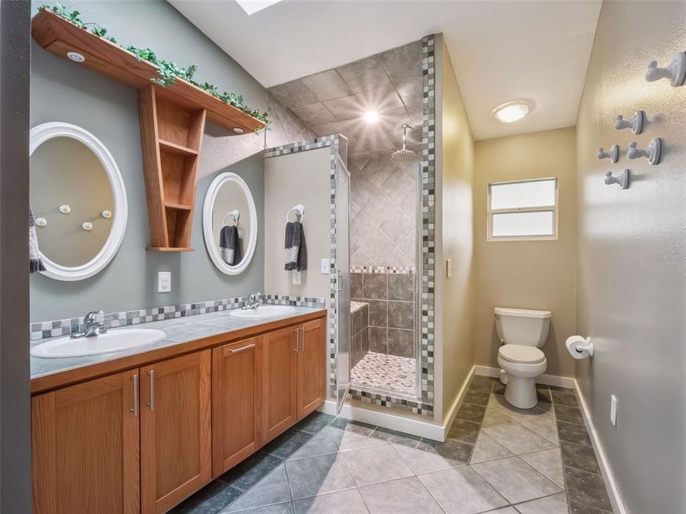 For Sale: $1,050,000 (4 beds, 3 baths, 3182 Square Feet)