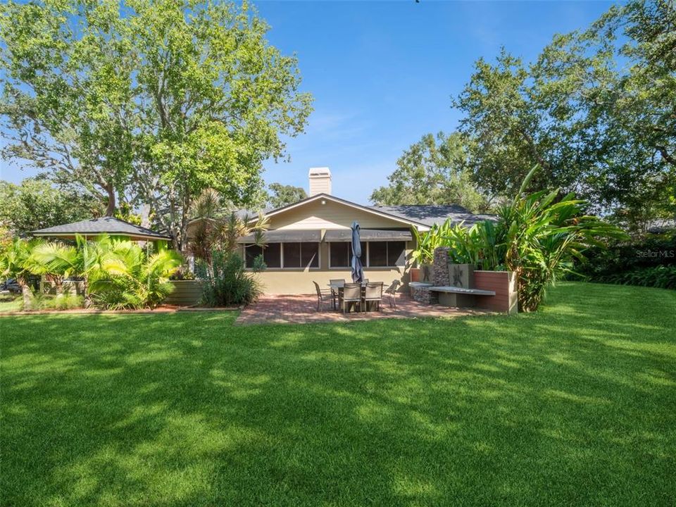 For Sale: $1,050,000 (4 beds, 3 baths, 3182 Square Feet)