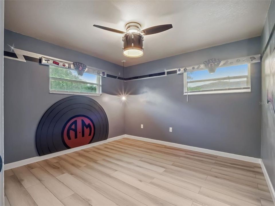 For Sale: $1,050,000 (4 beds, 3 baths, 3182 Square Feet)