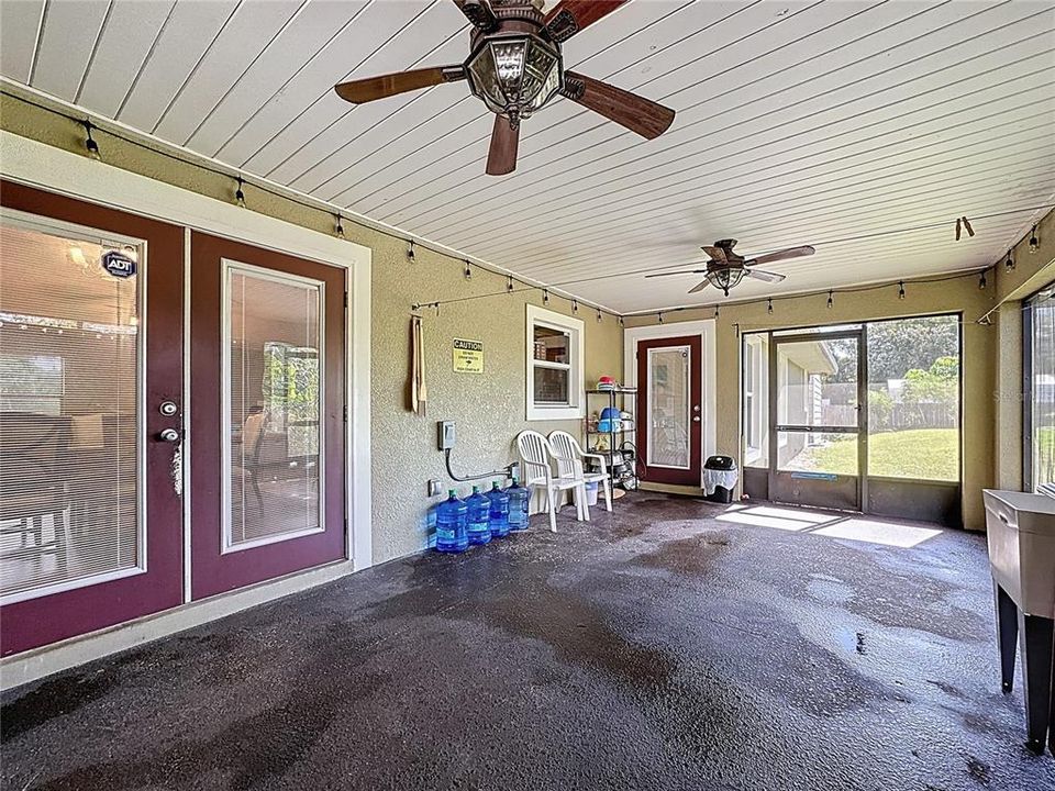 待售: $392,200 (3 贝兹, 2 浴室, 2035 平方英尺)