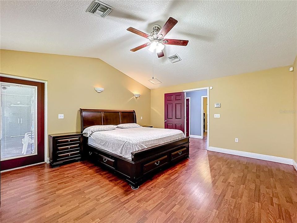 待售: $392,200 (3 贝兹, 2 浴室, 2035 平方英尺)