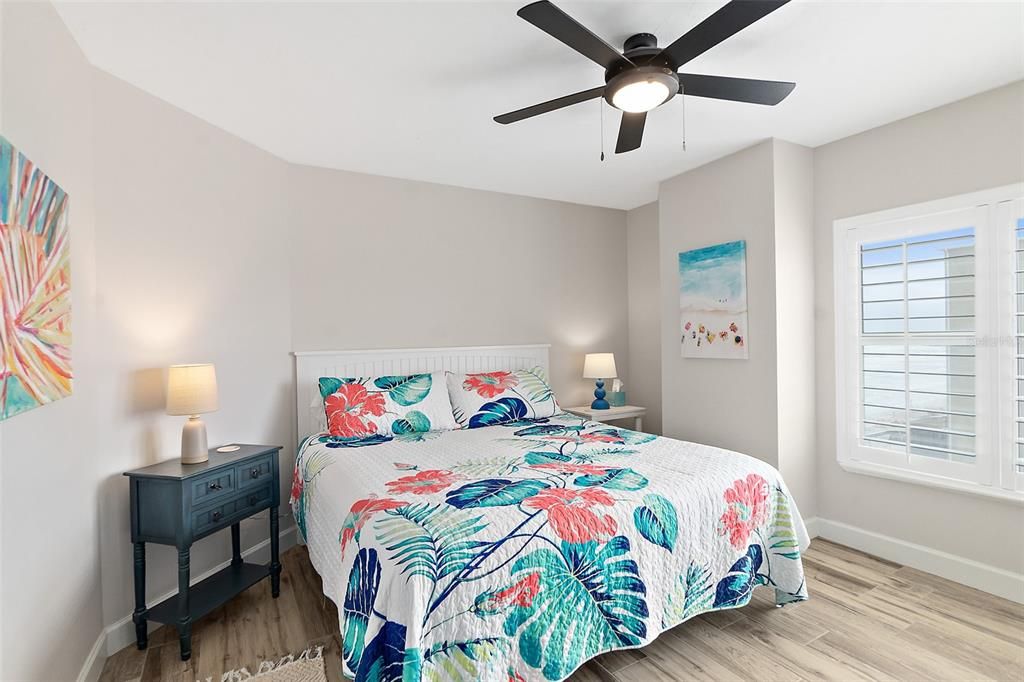 En Venta: $999,900 (3 camas, 3 baños, 2280 Pies cuadrados)