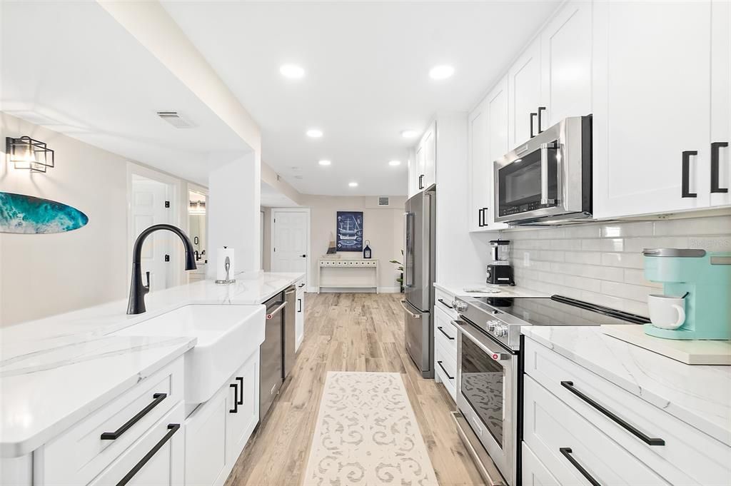 En Venta: $999,900 (3 camas, 3 baños, 2280 Pies cuadrados)