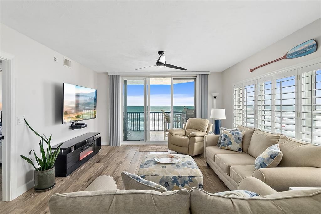 En Venta: $999,900 (3 camas, 3 baños, 2280 Pies cuadrados)