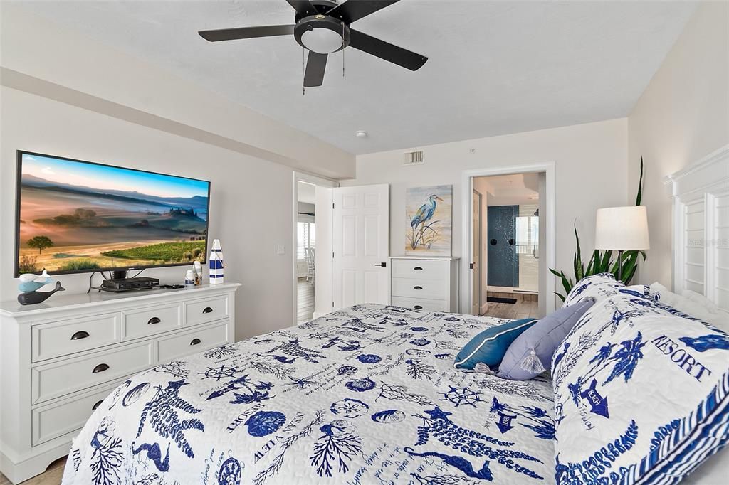 En Venta: $999,900 (3 camas, 3 baños, 2280 Pies cuadrados)