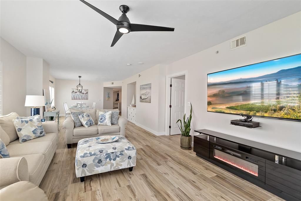 En Venta: $999,900 (3 camas, 3 baños, 2280 Pies cuadrados)