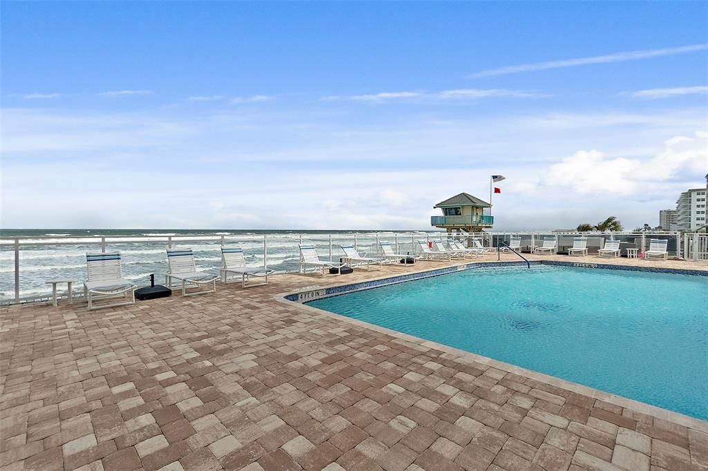 En Venta: $999,900 (3 camas, 3 baños, 2280 Pies cuadrados)