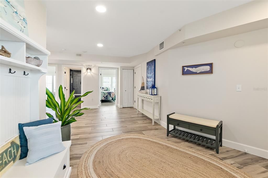 En Venta: $999,900 (3 camas, 3 baños, 2280 Pies cuadrados)