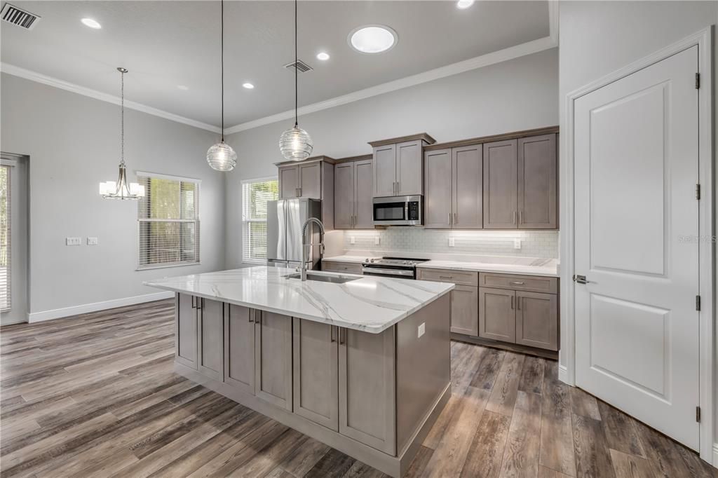 待售: $669,000 (3 贝兹, 2 浴室, 1926 平方英尺)