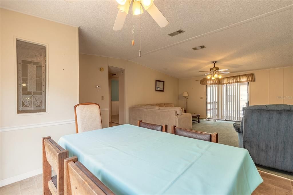 Activo con contrato: $325,000 (3 camas, 2 baños, 1500 Pies cuadrados)