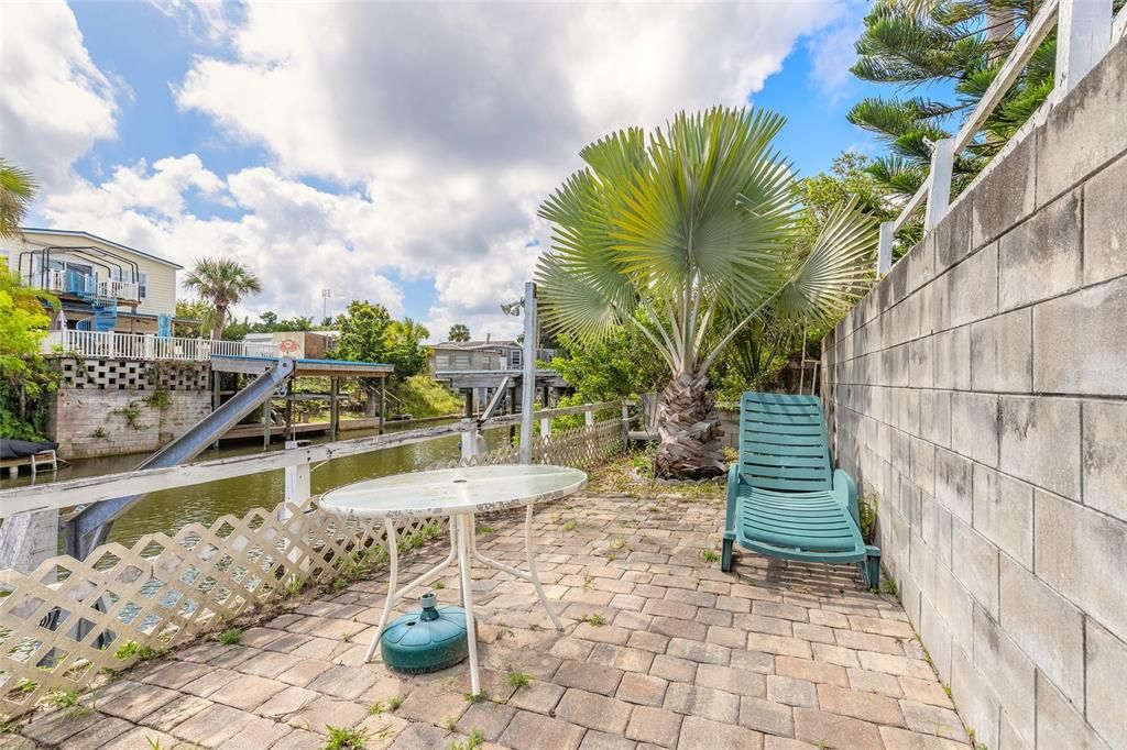 Activo con contrato: $325,000 (3 camas, 2 baños, 1500 Pies cuadrados)