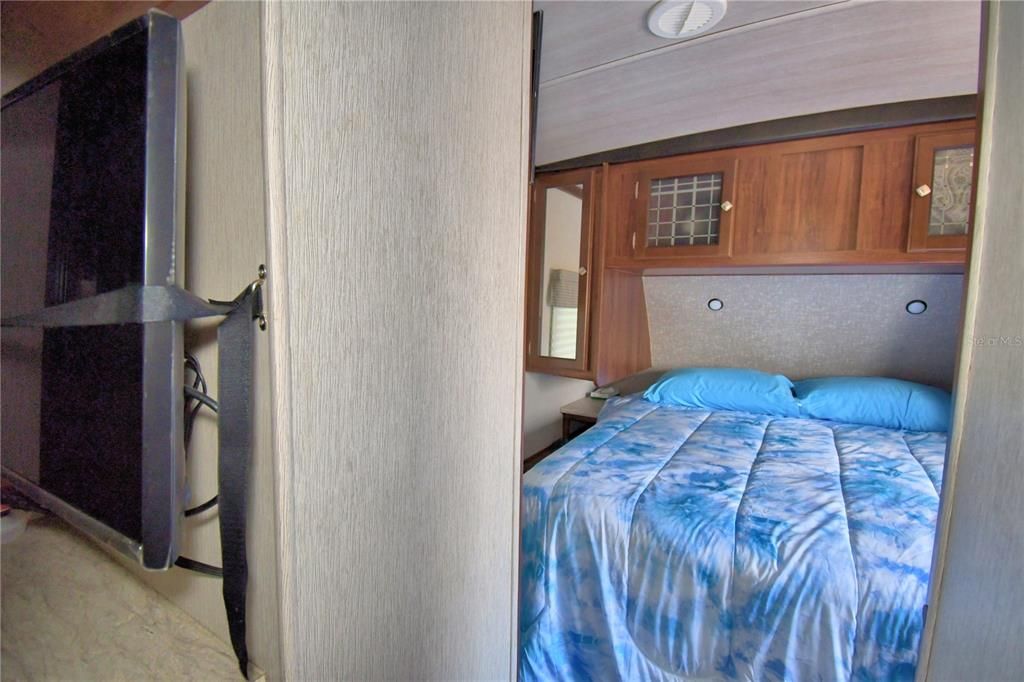 Под контрактом: $199,900 (2 спален, 1 ванн, 624 Квадратных фут)