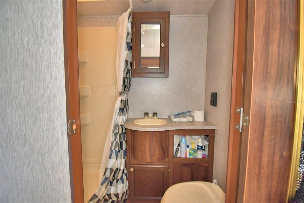 Под контрактом: $199,900 (2 спален, 1 ванн, 624 Квадратных фут)