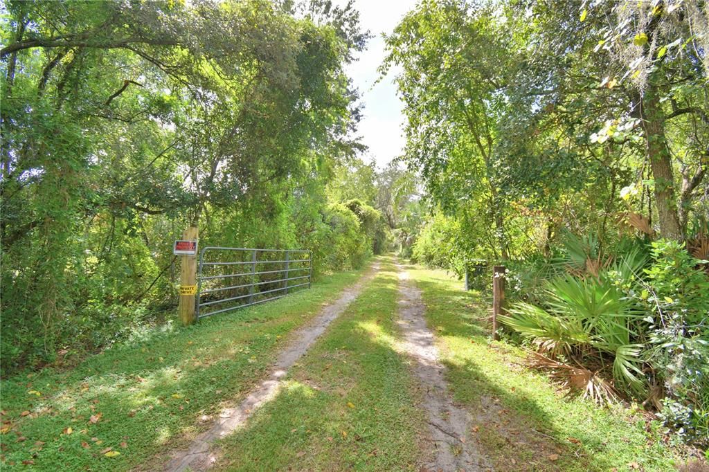 Под контрактом: $199,900 (2 спален, 1 ванн, 624 Квадратных фут)