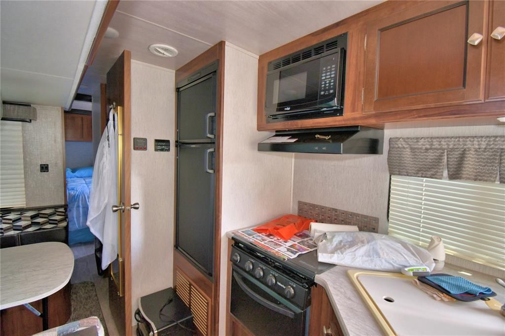 Под контрактом: $199,900 (2 спален, 1 ванн, 624 Квадратных фут)