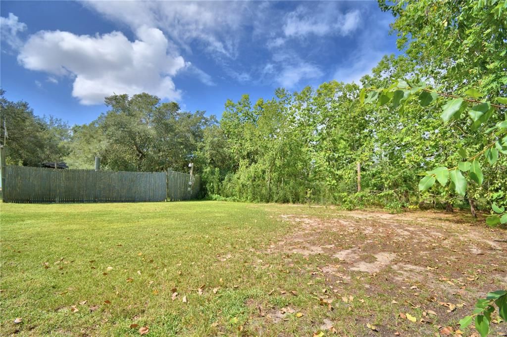 Под контрактом: $199,900 (2 спален, 1 ванн, 624 Квадратных фут)