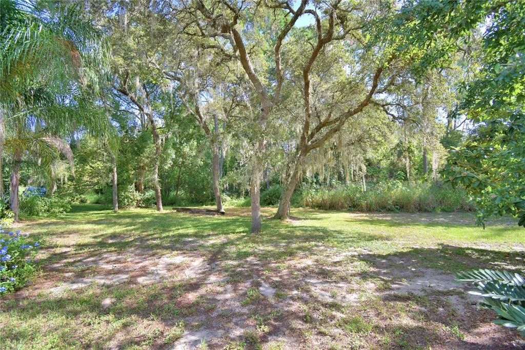 Под контрактом: $199,900 (2 спален, 1 ванн, 624 Квадратных фут)