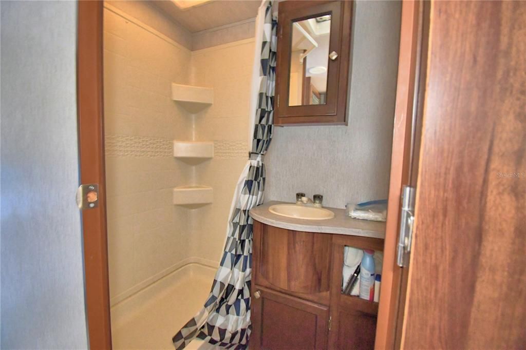 Под контрактом: $199,900 (2 спален, 1 ванн, 624 Квадратных фут)