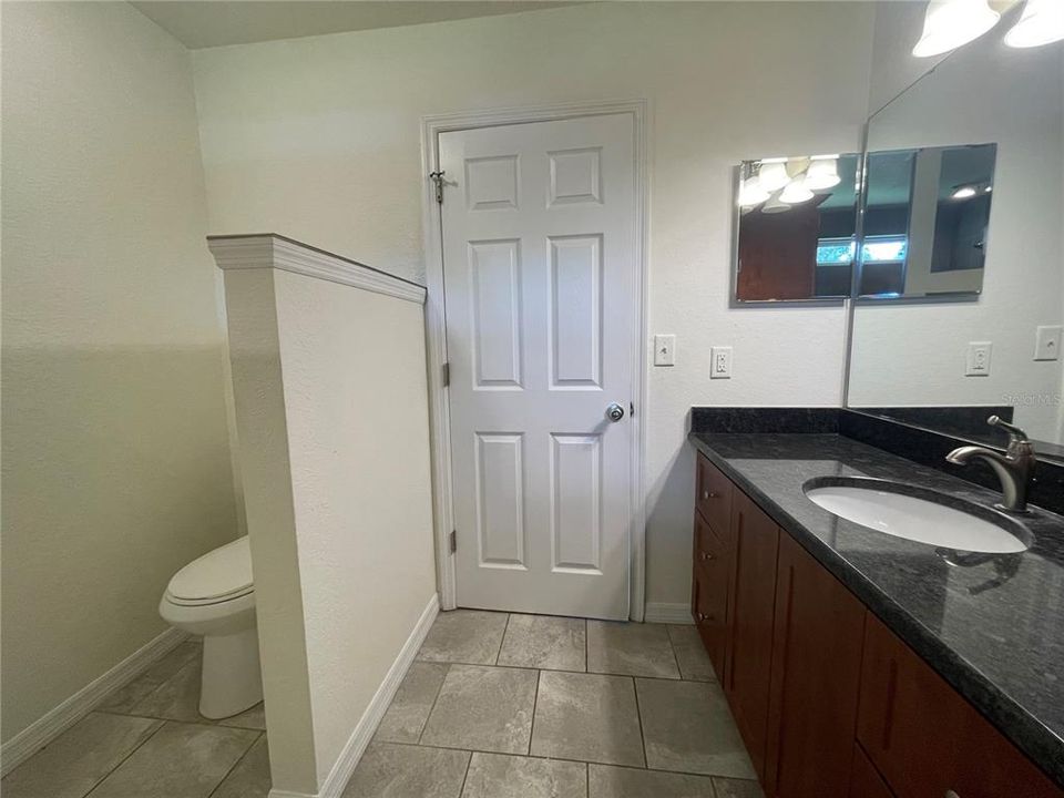 For Rent: $2,600 (4 beds, 2 baths, 1956 Square Feet)